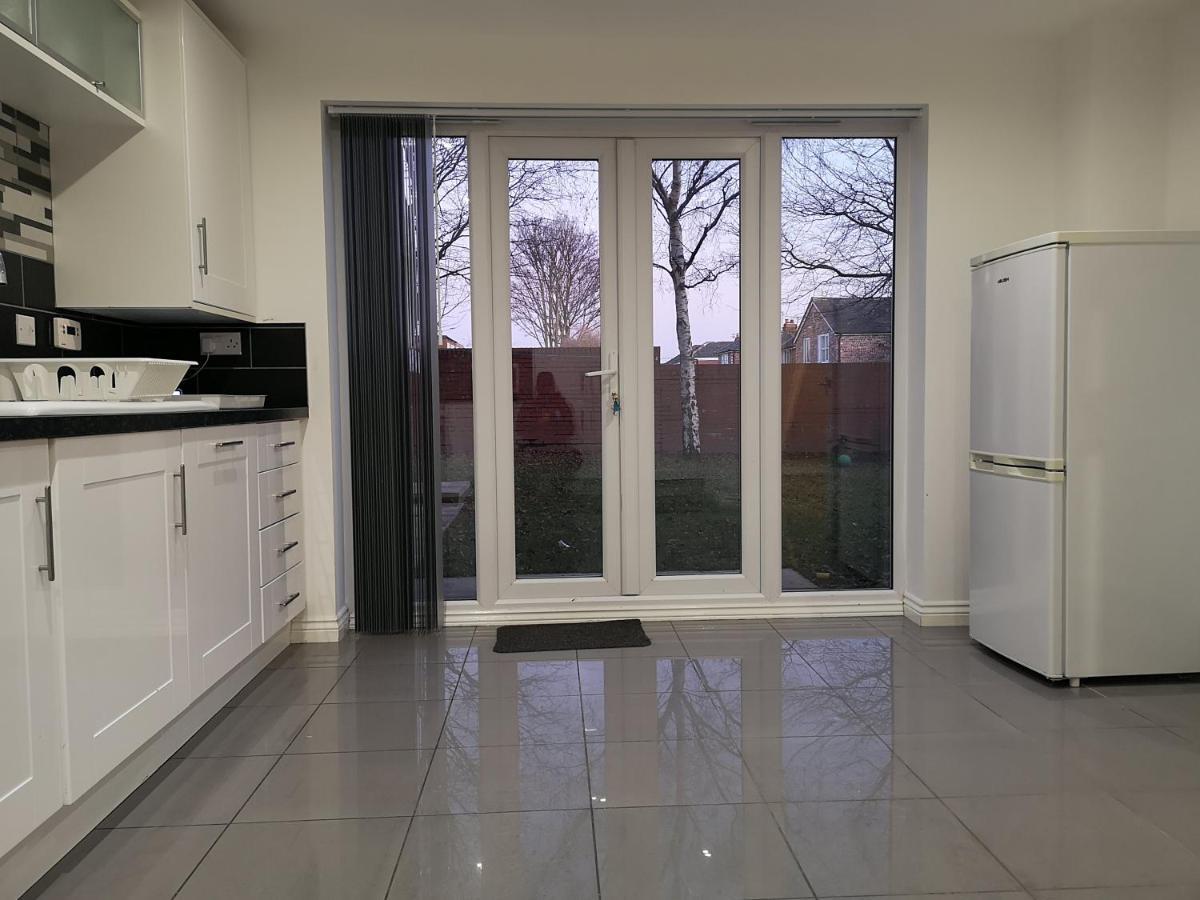 Nightingale Gardens - 4 Bed Detached House - Manchester 아파트 외부 사진